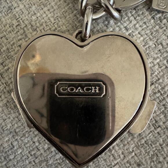 Vintage Poppy Coach Heart Keychain - Picture 4 of 4